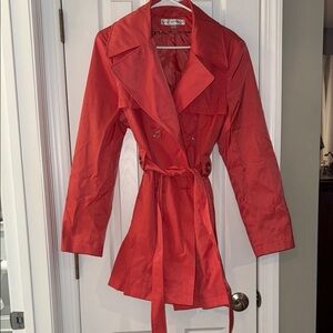 Via Spiga Trench Coat with Classic Style and Matching Belt